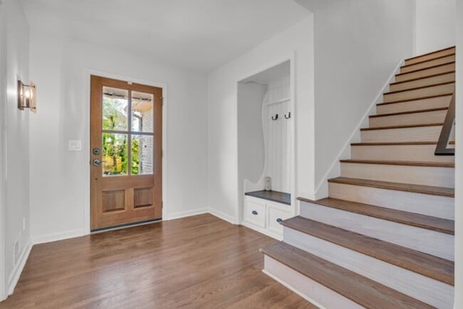 Building Photo - Elegant 4BR Home with Luxury Finishes and Premier Amenities in Marietta