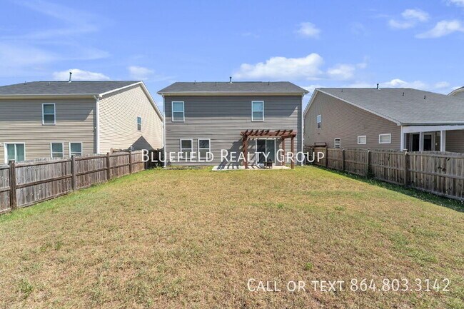 Building Photo - 815 Vanguard St