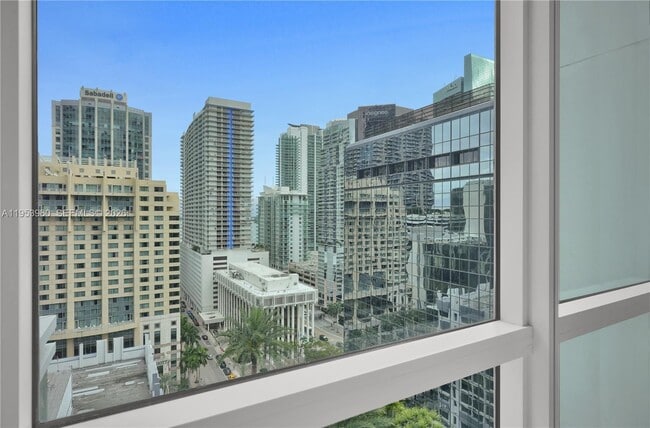 Building Photo - 1080 Brickell Ave