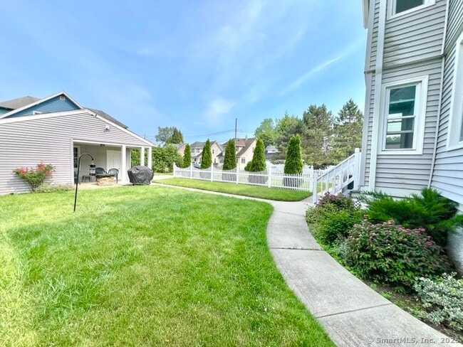 Building Photo - 38 Harborside Dr