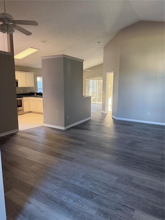 Building Photo - 13642 Emeraldview Dr