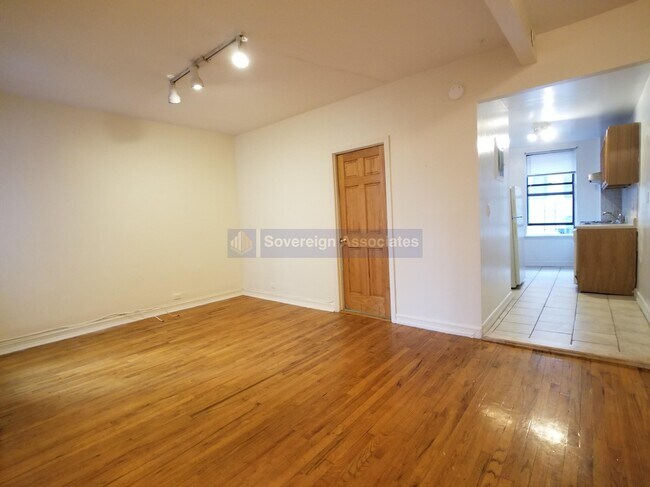 Building Photo - 86 Haven Ave