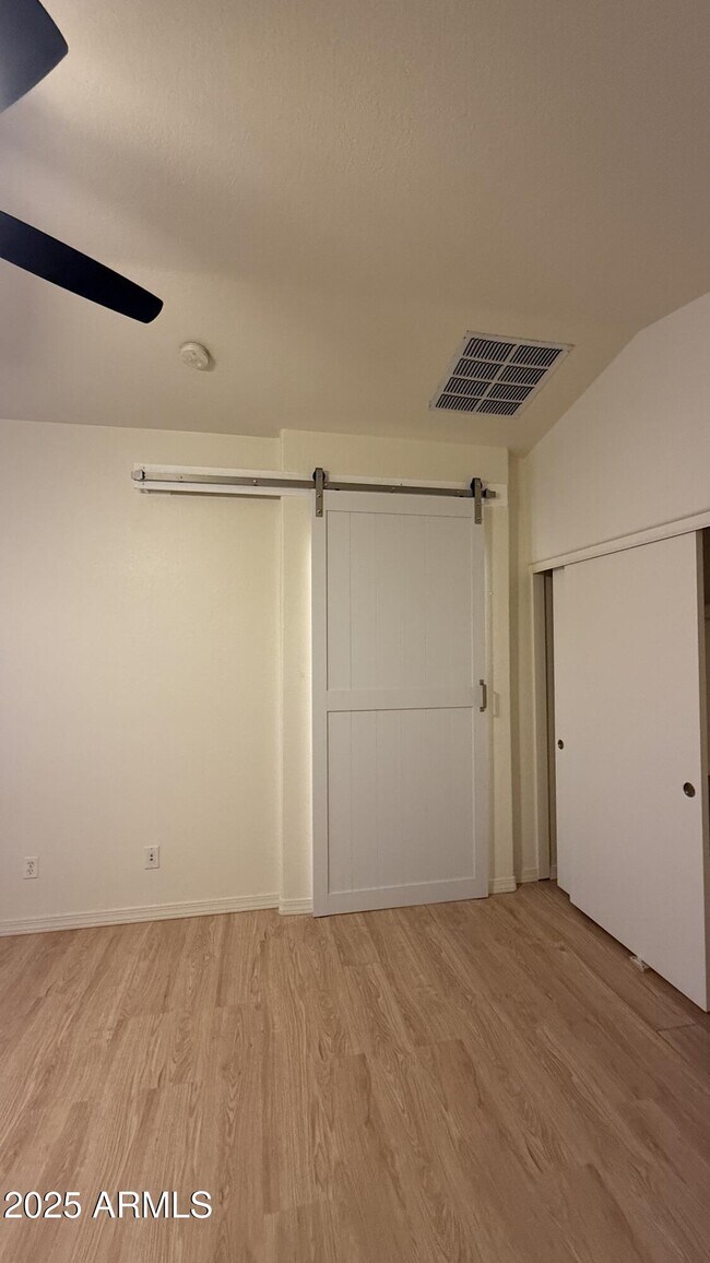 Building Photo - 5109 N 125th Dr