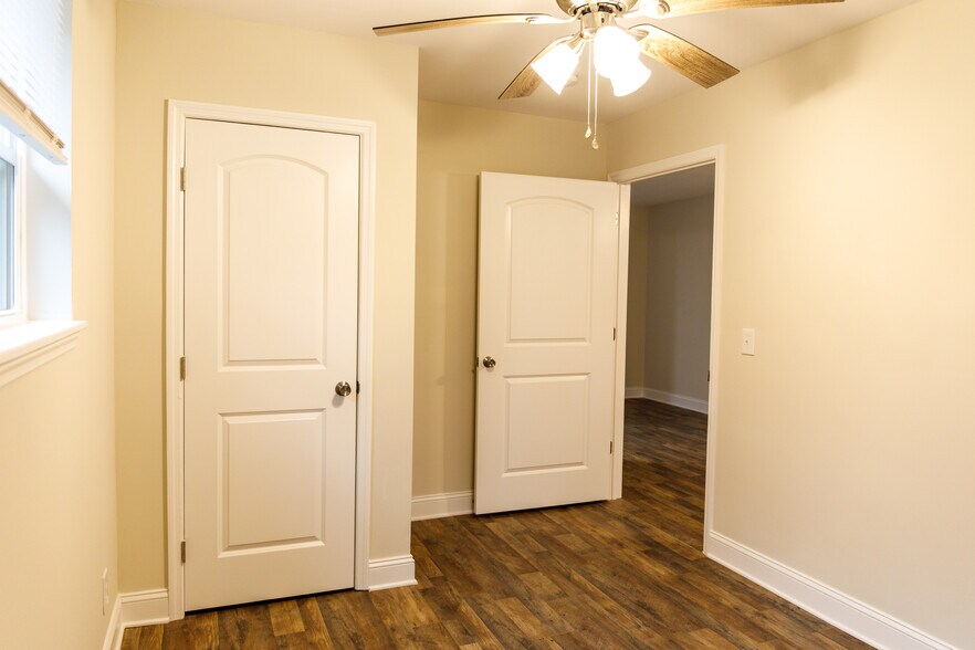 Building Photo - 1916 2nd Dr