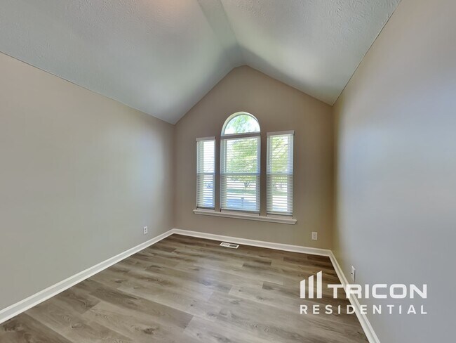 Building Photo - 102 Amelia Ct
