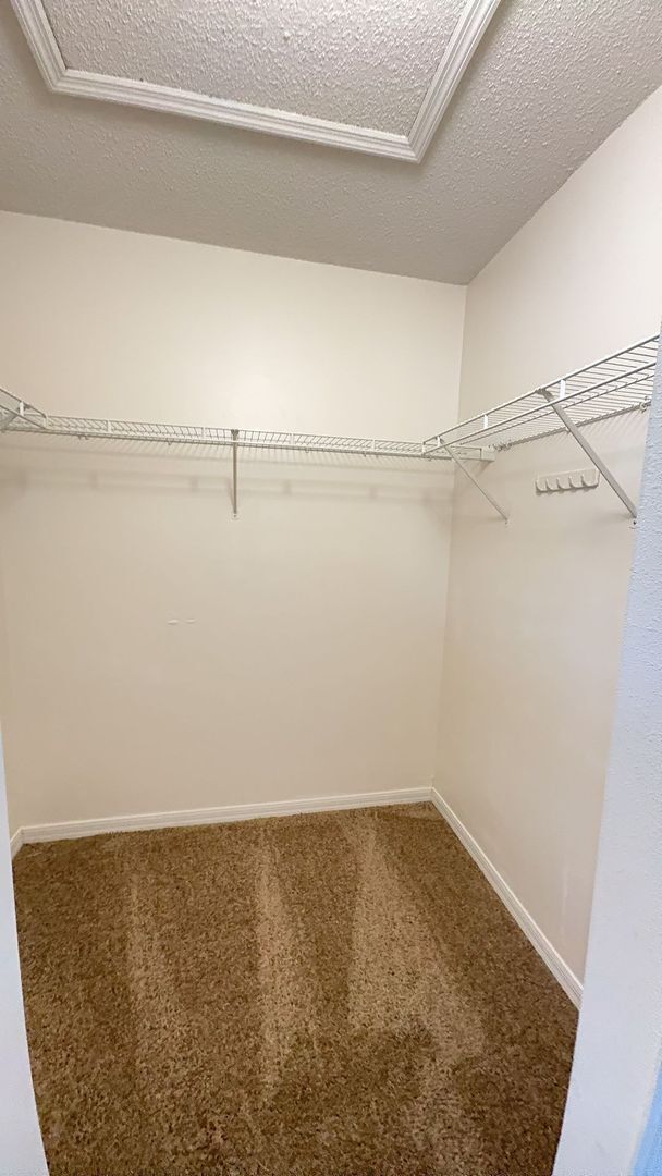 Building Photo - MOVE IN SPECIAL- Newly renovated 3 bedroom/2.5 bath townhouse for rent located in the lovely gate...