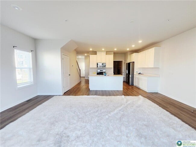 Building Photo - 7699 Clayton Ave