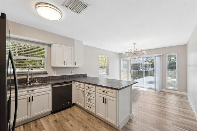 Building Photo - 428 W Klosterman Rd