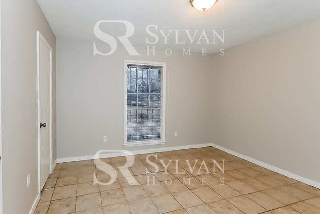 Building Photo - At Last, This Is What You Have Been Searching For!