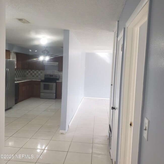 Building Photo - 7861 Austin Rd