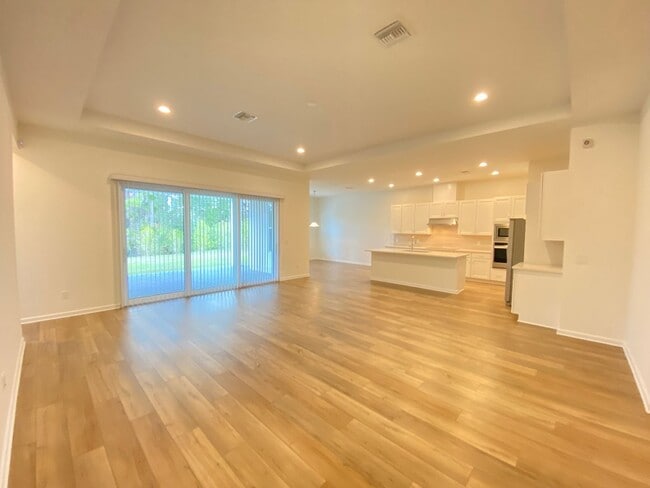 Building Photo - 6338 Trailblaze Bnd