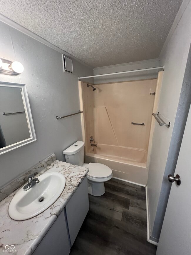 Building Photo - 2000 Indianapolis Rd