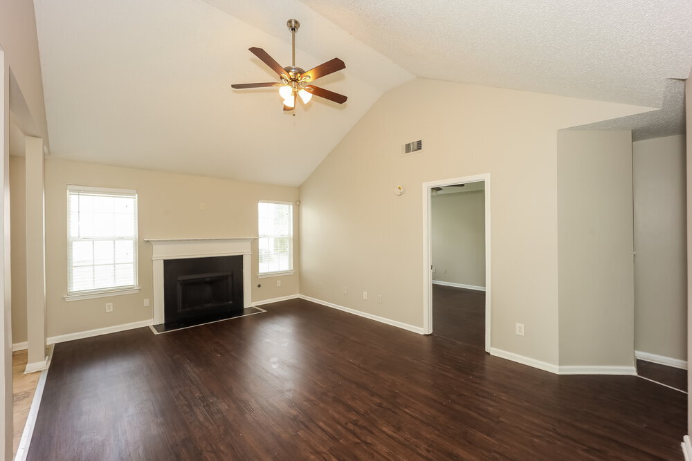Building Photo - 725 Cherry Branch Cir