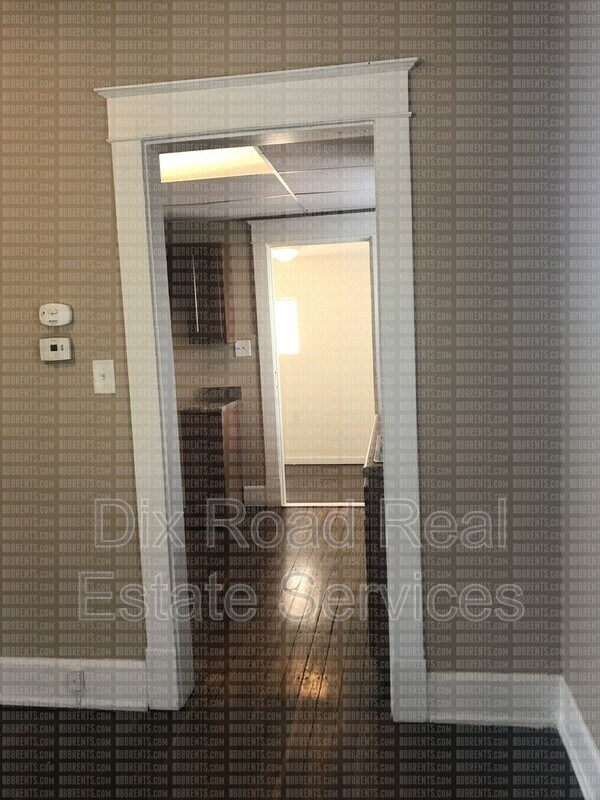 Building Photo - 714 Poplar St