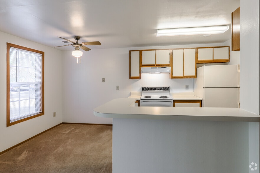 Primary Photo - Stoneridge Apartments