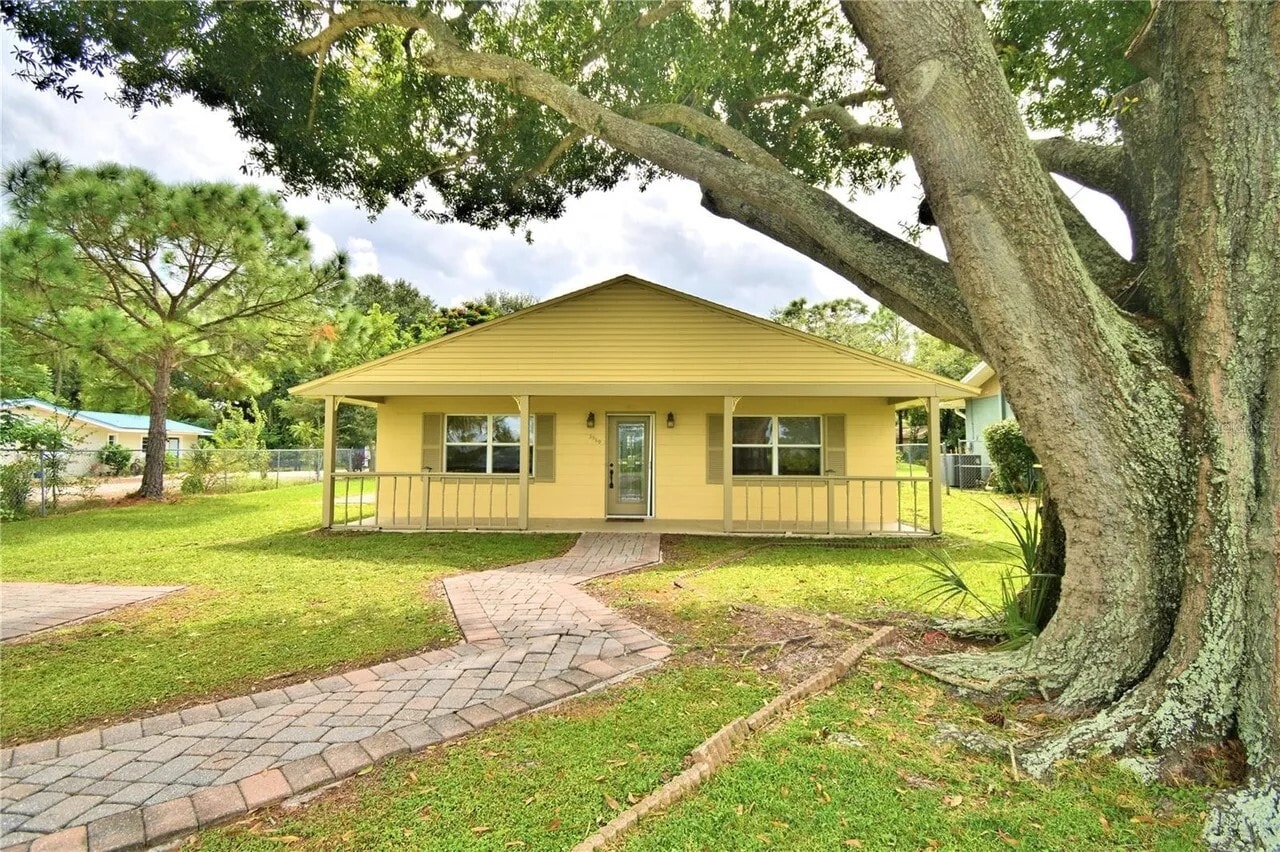 Building Photo - 3960 Avenue U NW