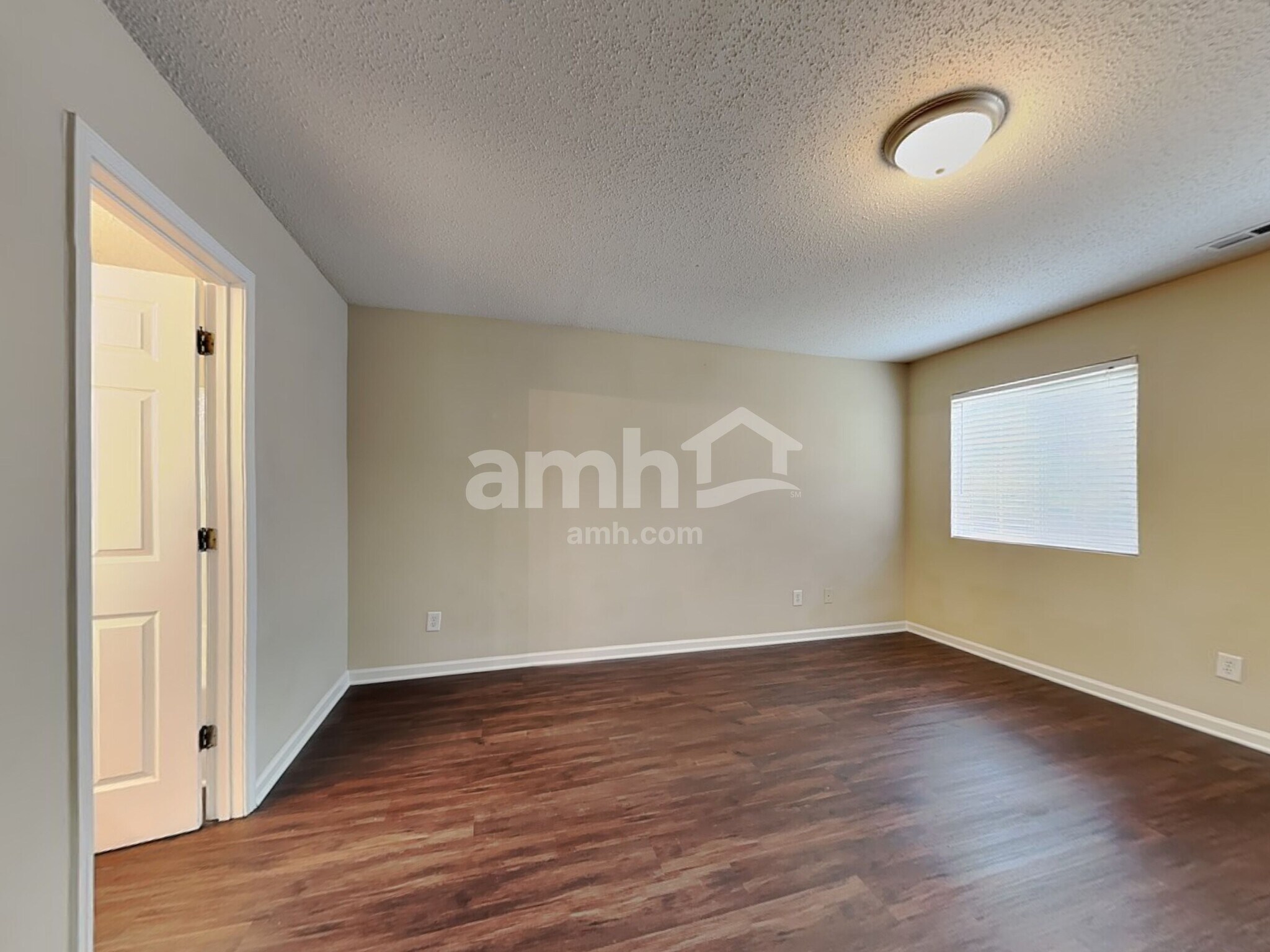 Building Photo - 3345 Wiliton Way