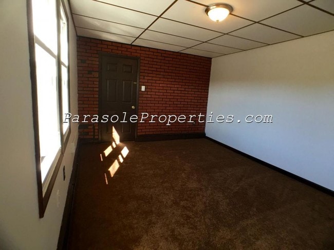 Building Photo - 402 E Market St