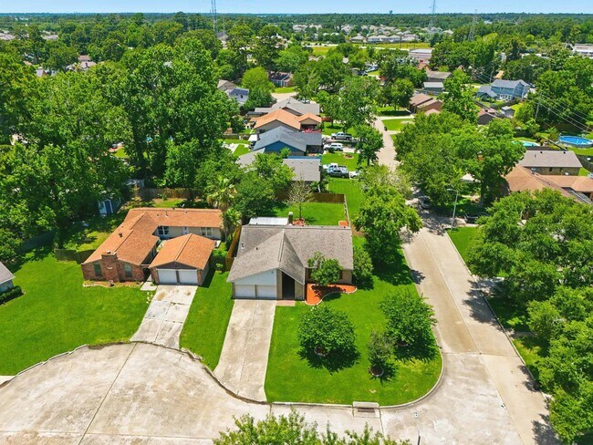 Building Photo - 17511 Favor Bend Ct