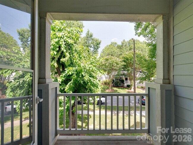 Building Photo - 1571 Pecan Ave
