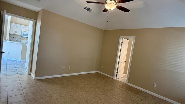 Building Photo - 2318 Sycamore Trail