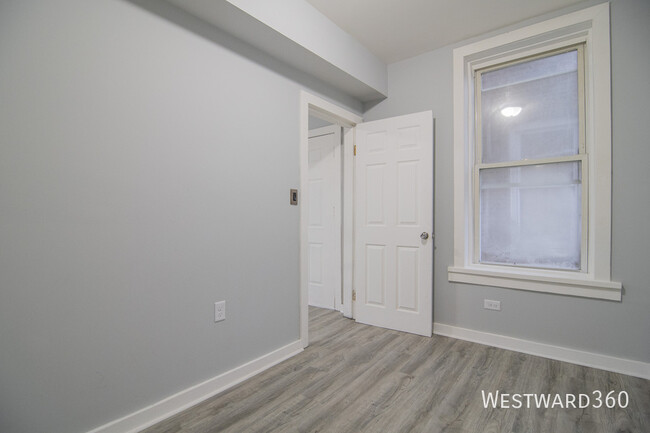 Building Photo - 1141 S Francisco Ave