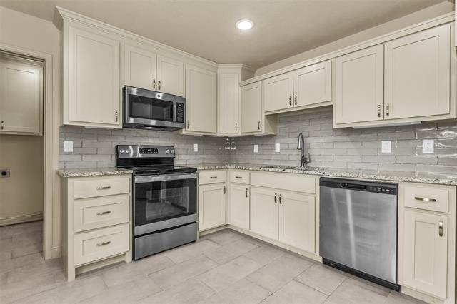 Building Photo - 556 Freestone Dr