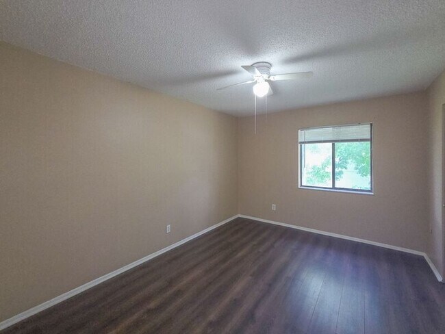 Building Photo - 152 Springwood Cir