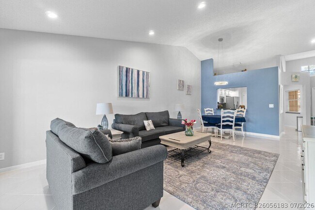 Building Photo - 7916 Coral Pointe Dr