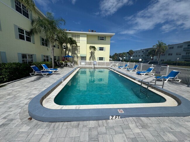 Building Photo - 2BR 2BA CONDO LOCATED CLOSE TO PORT CANAVERAL