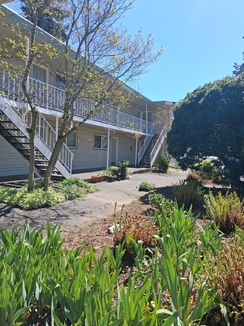 Building Photo - 21011 67th Ave W