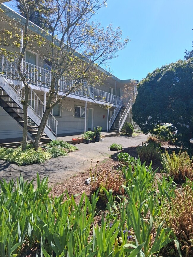 Building Photo - 21011 67th Ave W