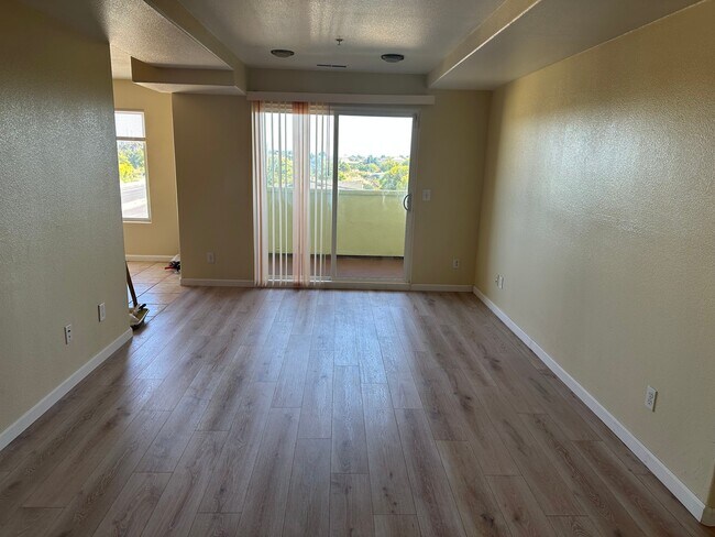Building Photo - 535 Marina Bay Pkwy
