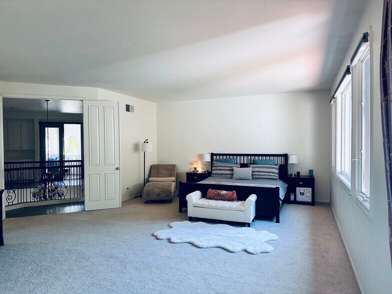 Building Photo - 15983 S Woodson Dr