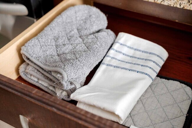 Building Photo - 13005 Meandering Way