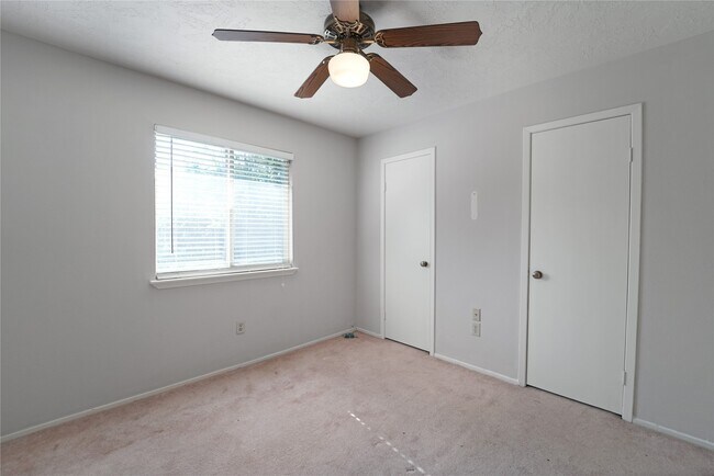 Building Photo - 21738 Dovington Ct