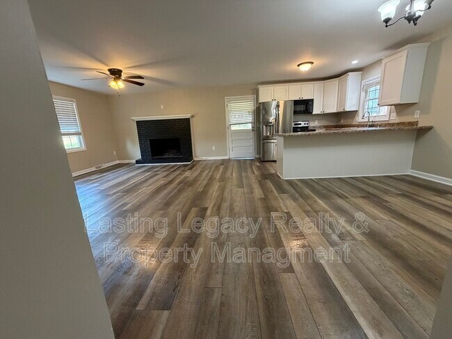 Building Photo - 179 Canterbury Dr