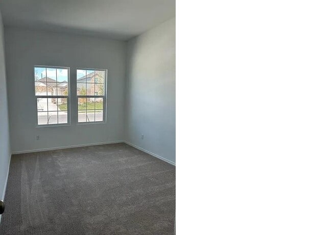 Building Photo - 607 Waterway Ave