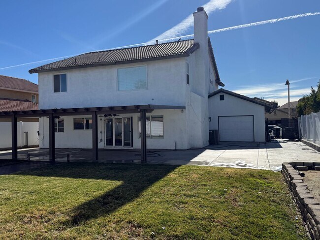 Building Photo - Eagle Ranch Community-2 Story 4 bedrooms Spanish Style Home