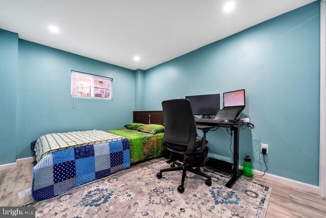 Building Photo - 945 Fariston Dr