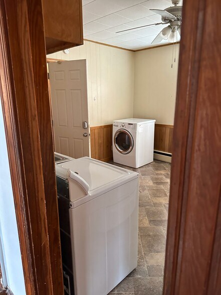 Building Photo - 311 New Park Ave