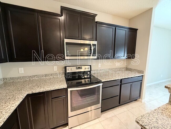 Building Photo - 7028 Buroak Ct