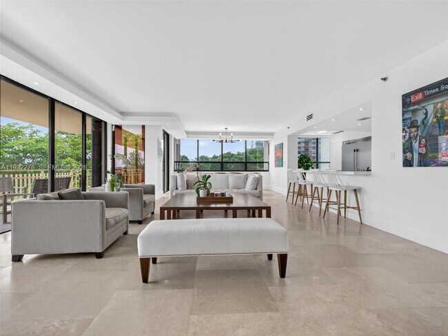 Building Photo - 11113 Biscayne Blvd
