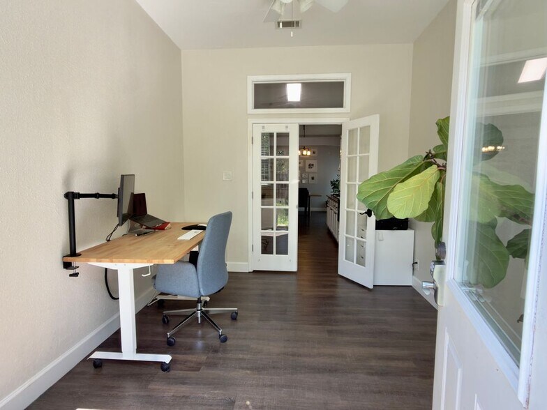 Building Photo - 2205 Tanglevine Dr