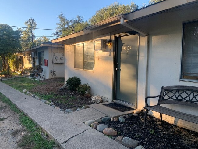 Building Photo - 2868003/60