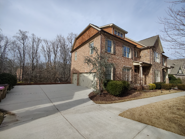 Building Photo - 1650 Bramble Bush Way