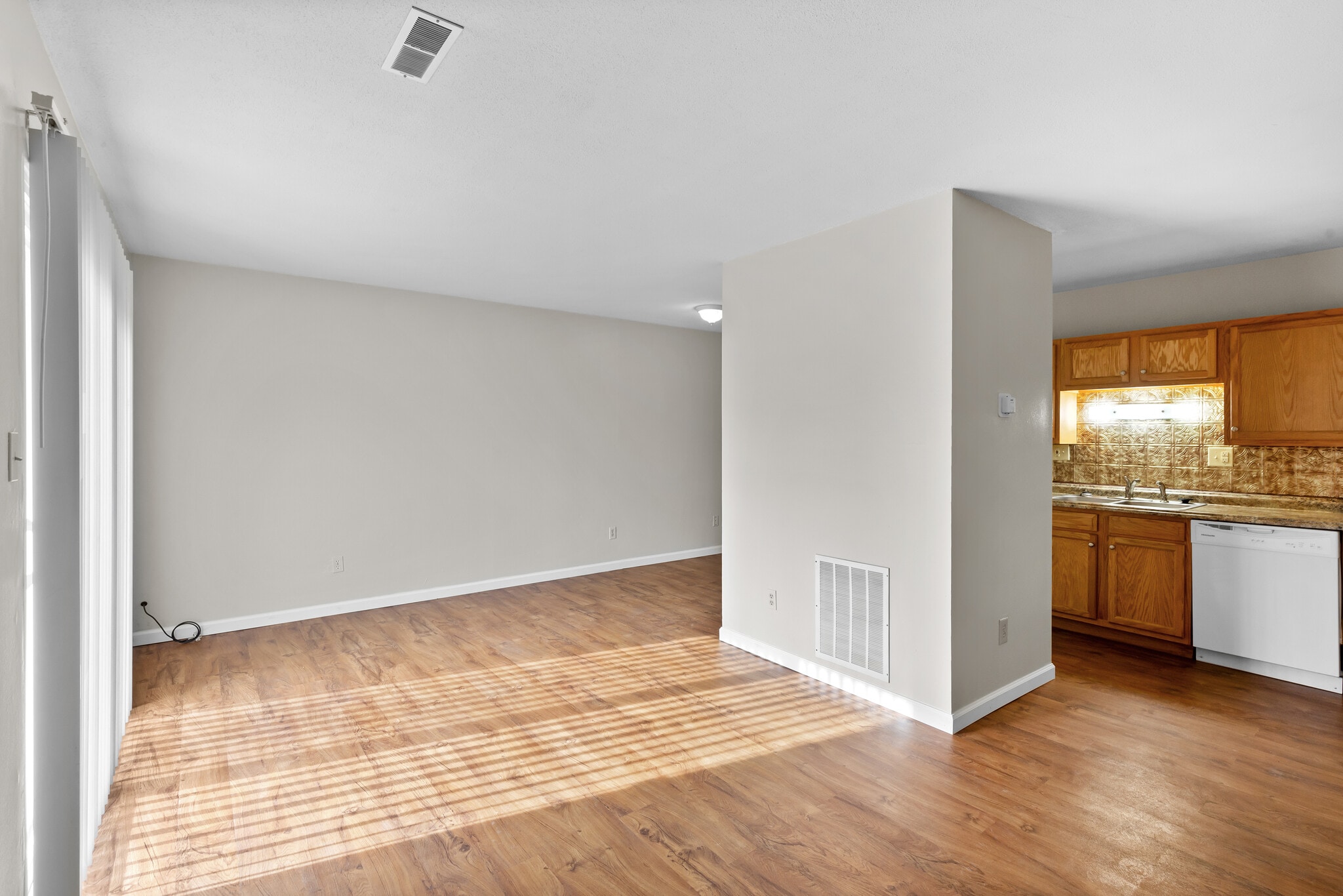Building Photo - 1599 Miller Rd