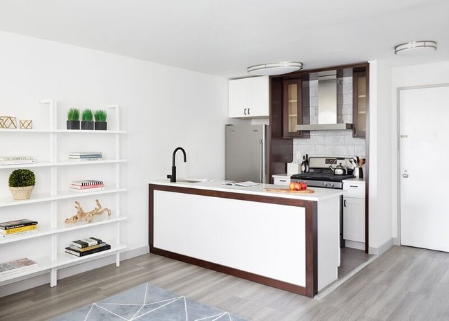 Floorplan - Manhattan Park