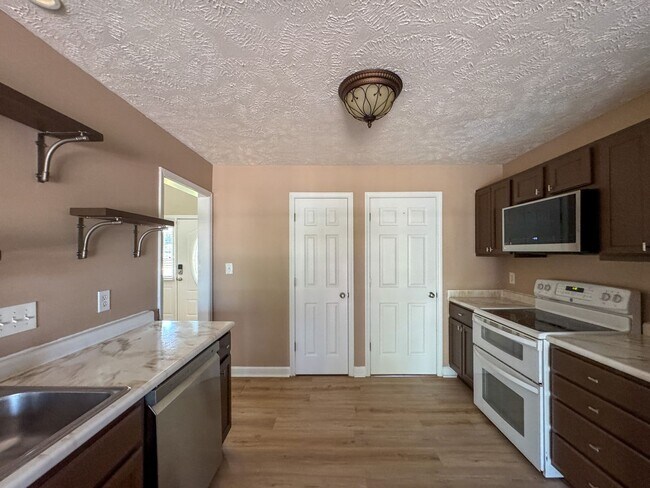 Building Photo - 51 Jubilee Ct