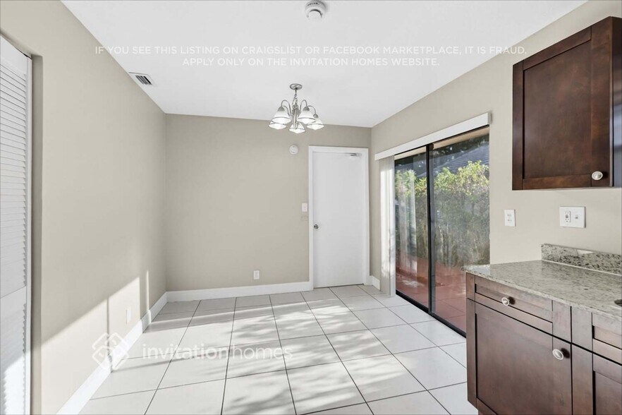 Building Photo - 12162 NW 23rd Manor